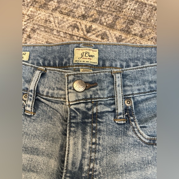 484 Slim-fit stretch jean in seven-year wash - Picture 2 of 8